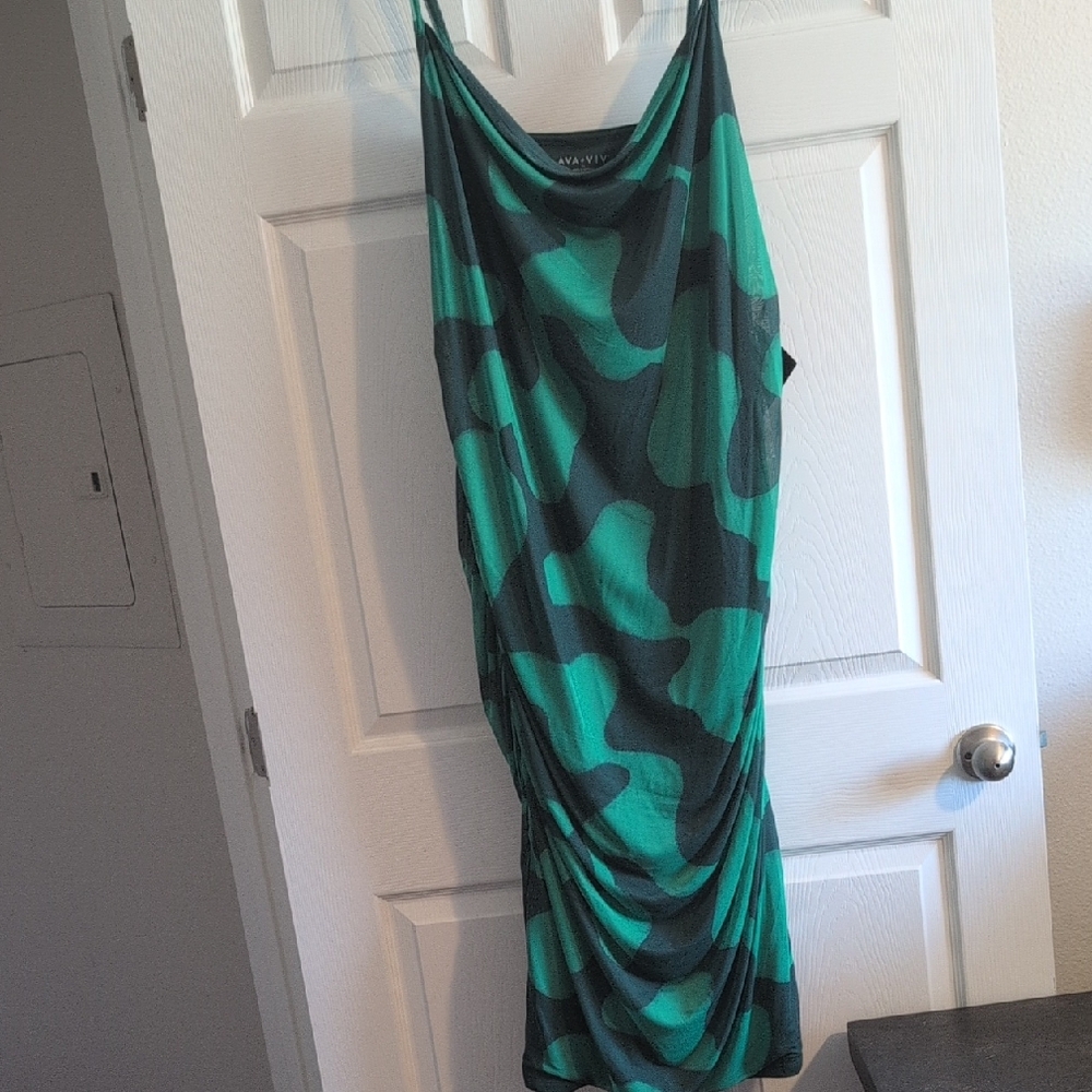 Ava & Viv Green and Black Midi Dress
